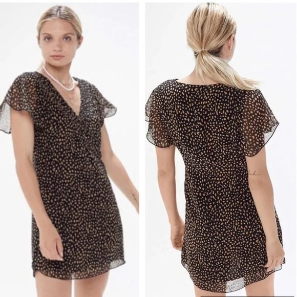 ✨NWT Urban Outfitters UO Black Tan Printed Rosalee V-Neck Mini Dress Size Small - Picture 1 of 11